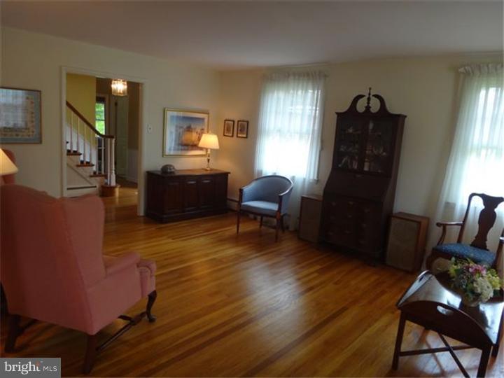 121 Deerfield Road Broomall, PA 19008 - Photo 6 of 25 Gallery Image 6