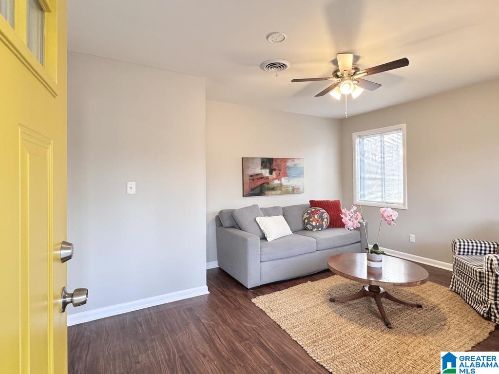 1640 4th Way Northwest Center Point, AL 35215 - Photo 4 of 53