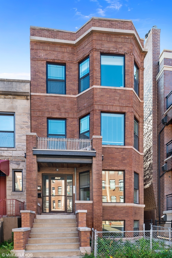 3750 North Racine Avenue, Unit 2 Chicago, IL 60613 - Photo 1 of 2 Gallery Image 1