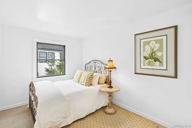 $1,295,000 | 13 Willow Shade Lane, East Quogue, NY 11942