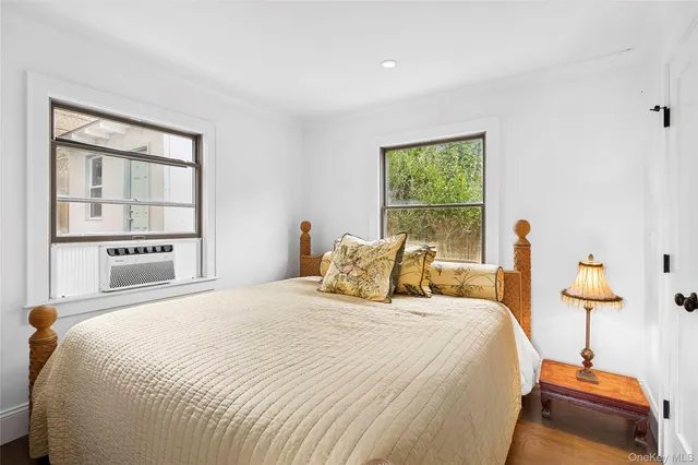 $1,295,000 | 13 Willow Shade Lane, East Quogue, NY 11942