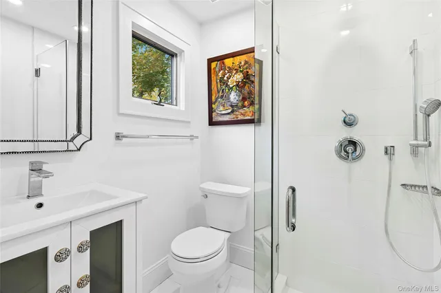 $1,295,000 | 13 Willow Shade Lane, East Quogue, NY 11942