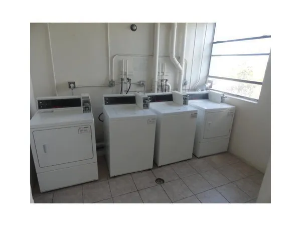 $1,300 | 2401 Riverside Drive, Unit 308, Coral Springs, FL 33065