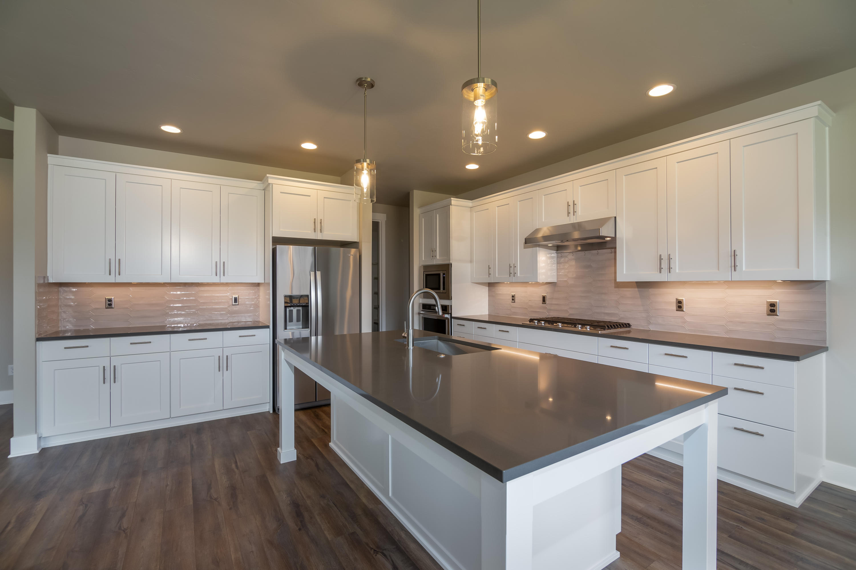 60860 River Rim Drive Bend, OR 97702 - Photo 4 of 23 60860-RiverRimDr-11