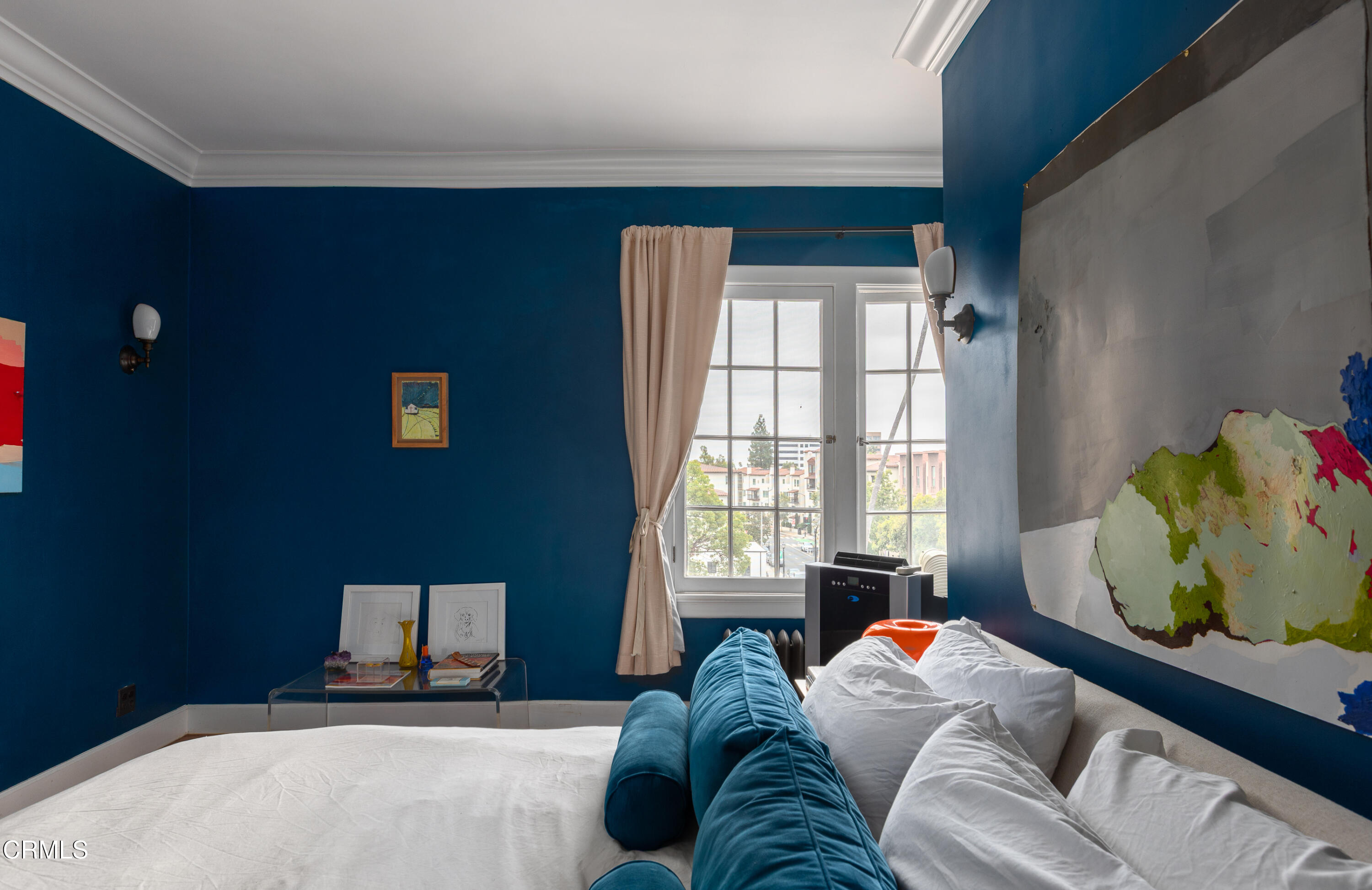 85 North Madison Avenue, Unit 48 Pasadena, CA 91101 - Photo 19 of 31 a bedroom with a bed and window