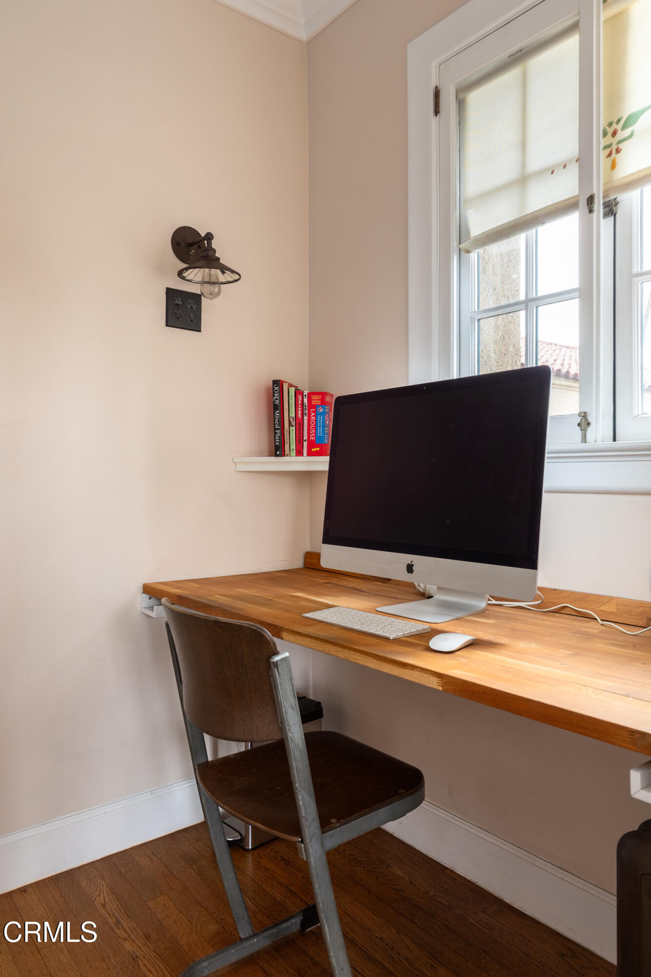 85 North Madison Avenue, Unit 48 Pasadena, CA 91101 - Photo 8 of 31 a bed sitting in a bedroom next to a window