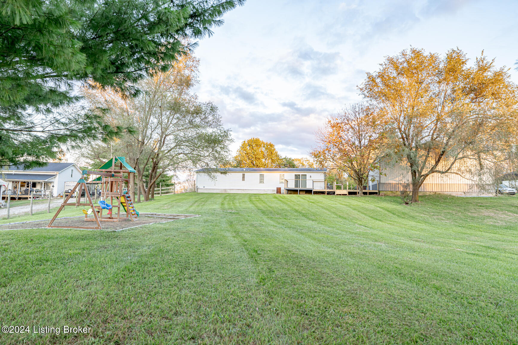 141 Windy Ridge Road Bedford, KY 40006 - Photo 12 of 42 1-04156