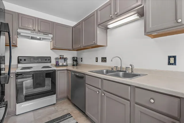 $265,000 | 3482 West Sycamore Street, Franklin, WI 53132