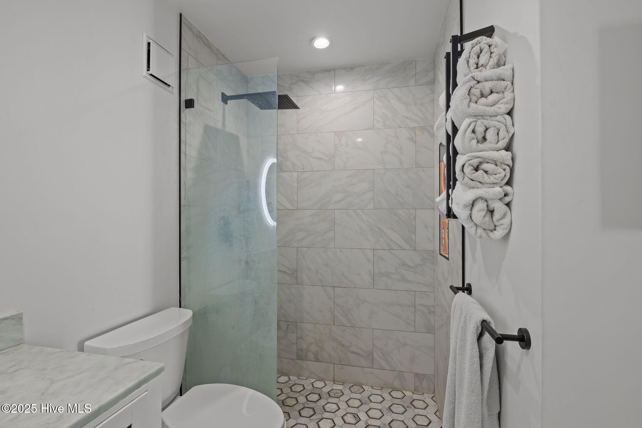 650 Salter Path Road, Unit 303 Pine Knoll Shores, NC 28512 - Photo 15 of 48 Primary Bath