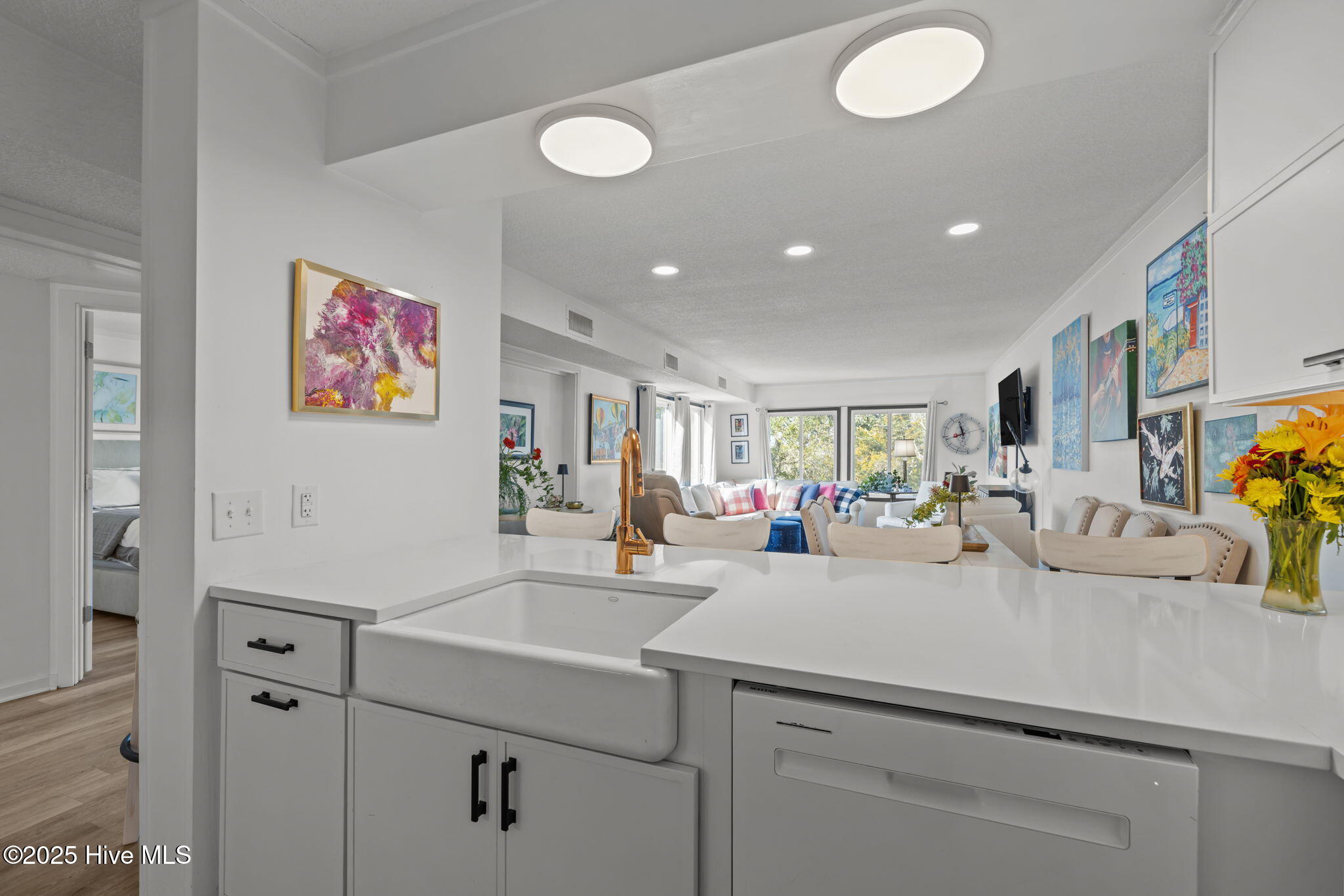 650 Salter Path Road, Unit 303 Pine Knoll Shores, NC 28512 - Photo 29 of 48 Kitchen