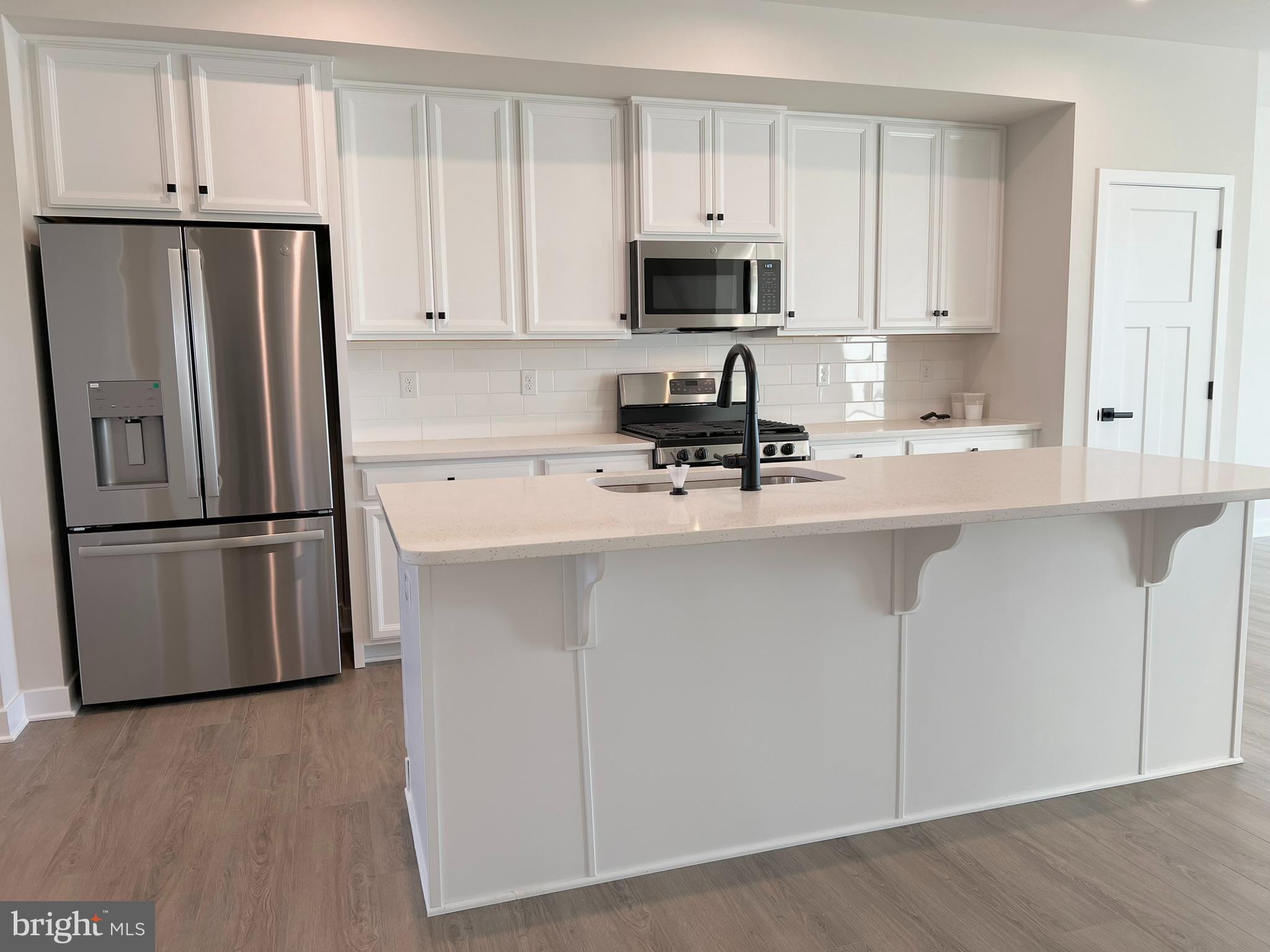 16 Cinnamon Ln Mount Mount Laurel, NJ 08054 - Photo 4 of 29