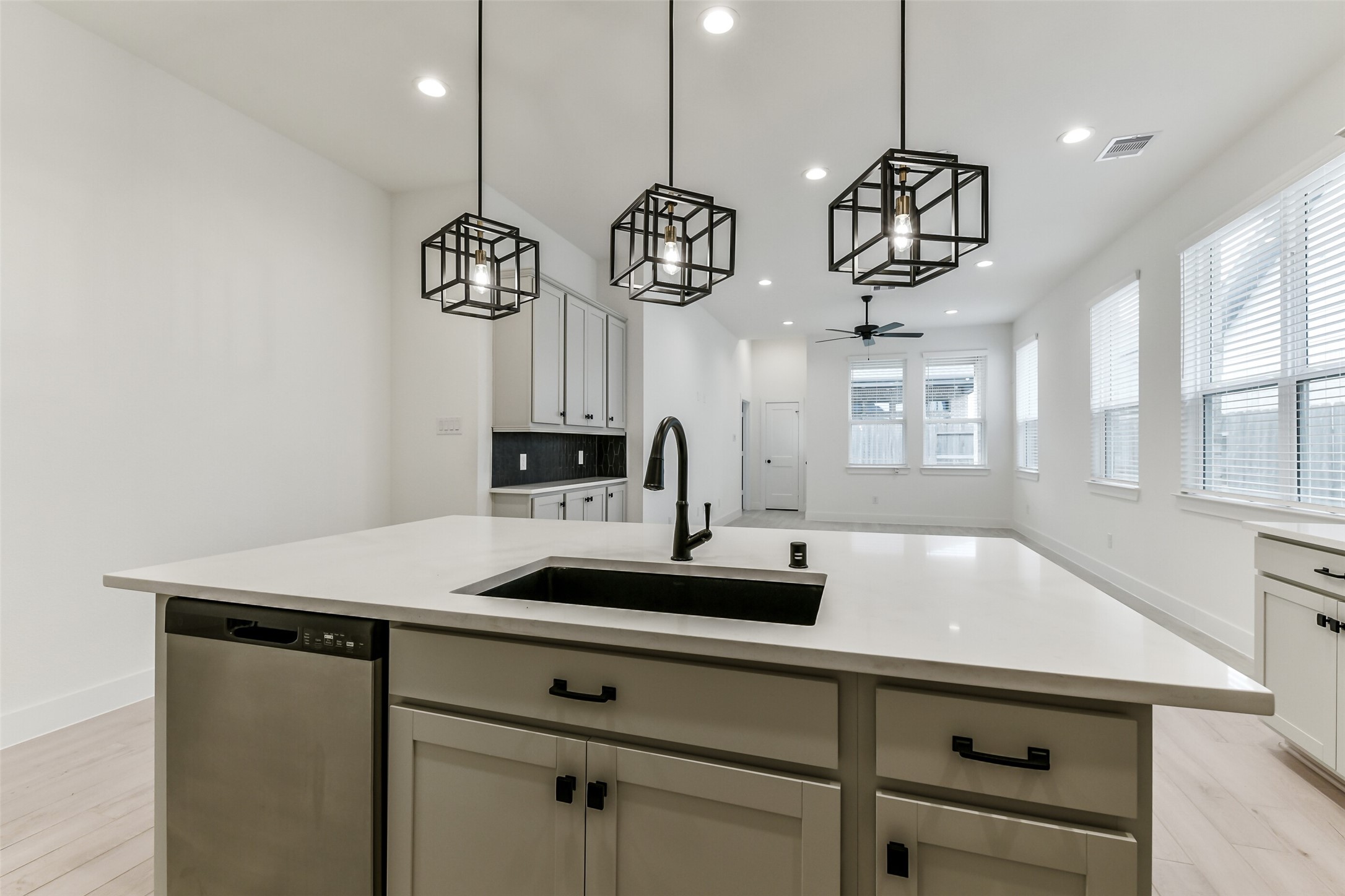 17730 Tree Of Heaven Conroe, TX 77385 - Photo 14 of 32