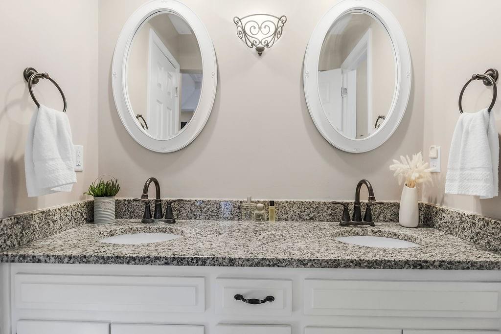 514 Southwest Raintree Drive Lee's Summit, MO 64082 - Photo 18 of 41