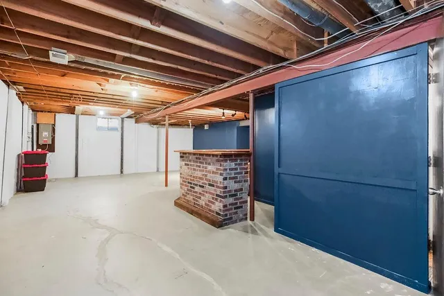 $360,000 | 514 Southwest Raintree Drive, Lee's Summit, MO 64082