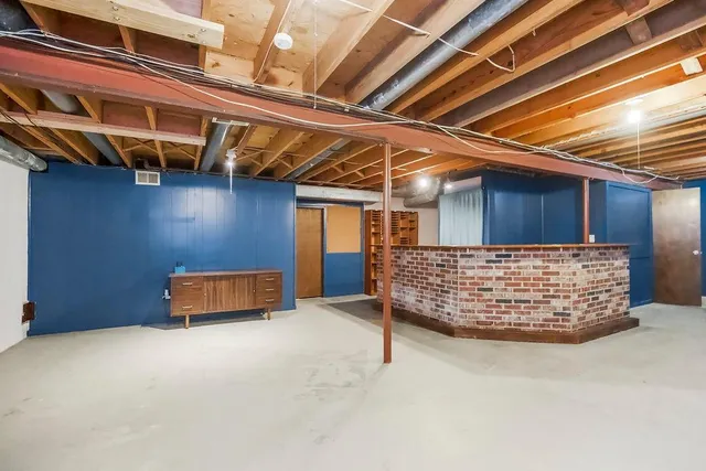 $360,000 | 514 Southwest Raintree Drive, Lee's Summit, MO 64082