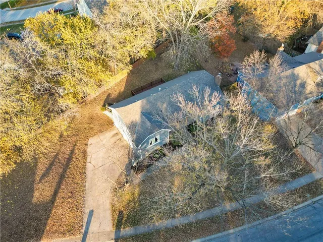 $360,000 | 514 Southwest Raintree Drive, Lee's Summit, MO 64082