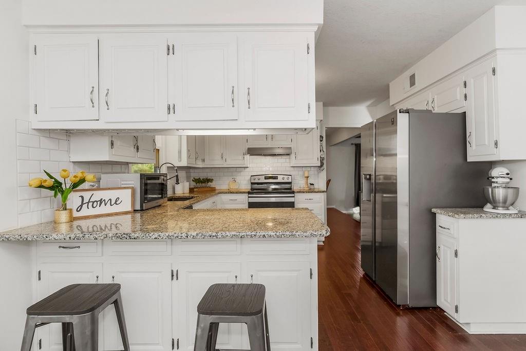 514 Southwest Raintree Drive Lee's Summit, MO 64082 - Photo 9 of 41