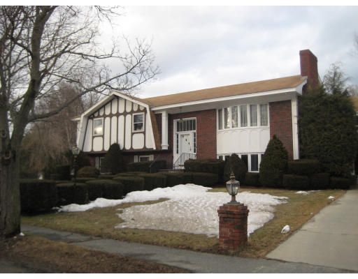 192 Harrington Road Waltham, MA 02452 - Photo 1 of 16 Gallery Image 1