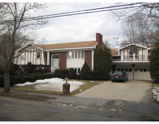 192 Harrington Road Waltham, MA 02452 - Photo 2 of 16 Gallery Image 2