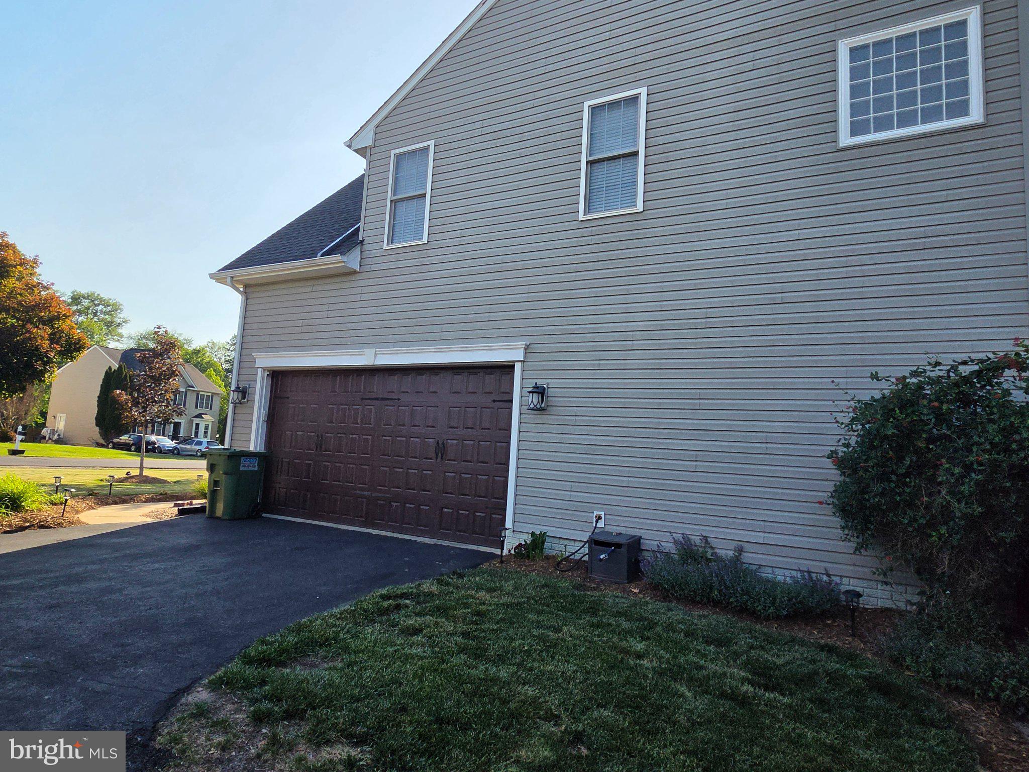 35175 Pheasant Ridge Road Locust Grove, VA 22508 - Photo 7 of 80 Charming home with inviting curb appeal.