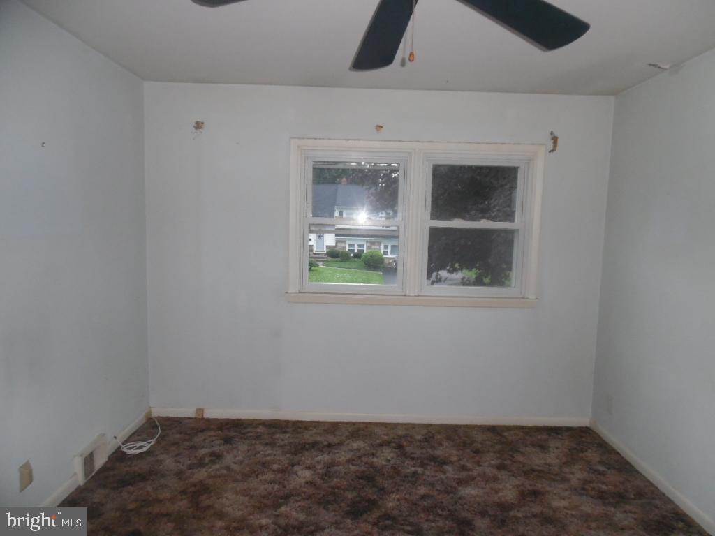 1002 Riviera Road Warminster, PA 18974 - Photo 15 of 26