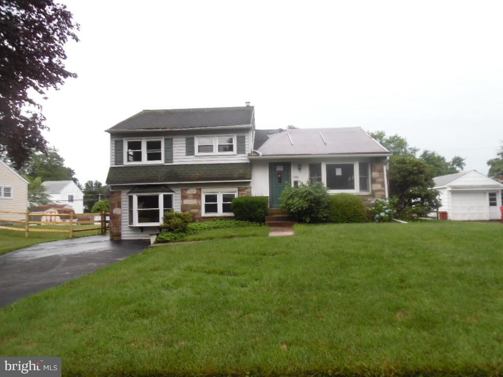 1002 Riviera Road Warminster, PA 18974 - Photo 20 of 26