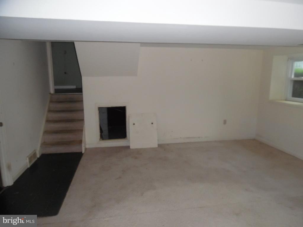 1002 Riviera Road Warminster, PA 18974 - Photo 7 of 26