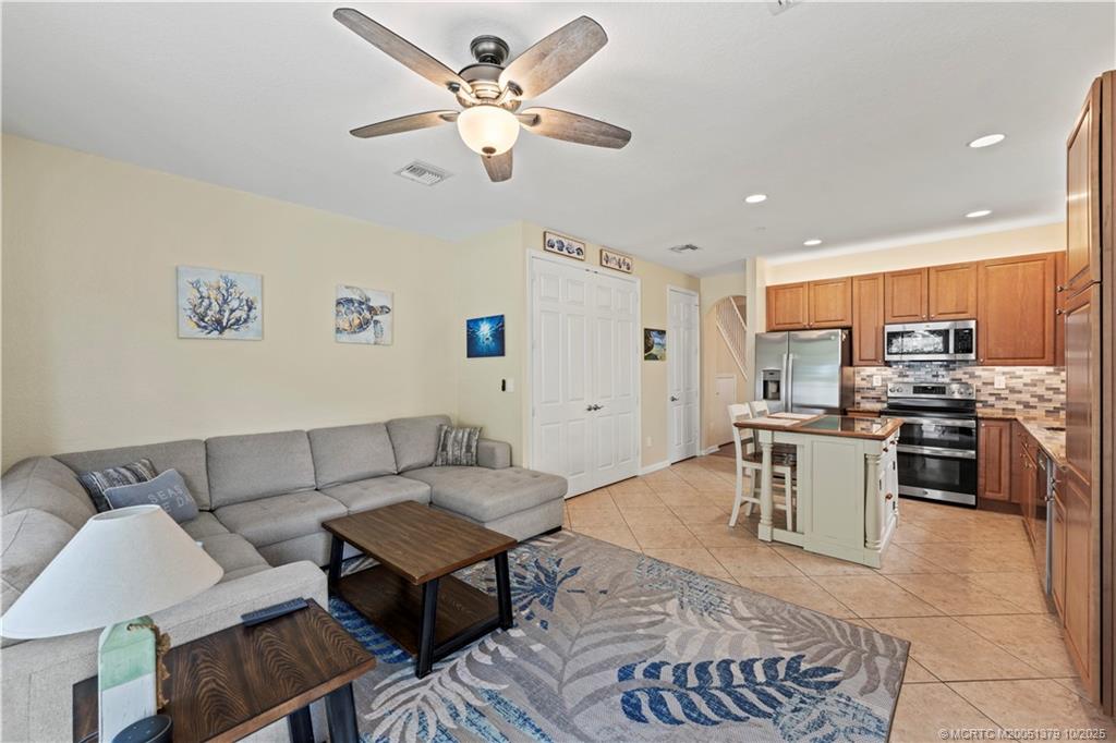 9446 Southwest Purple Martin Way Stuart, FL 34997 - Photo 4 of 35 Gallery Image 4