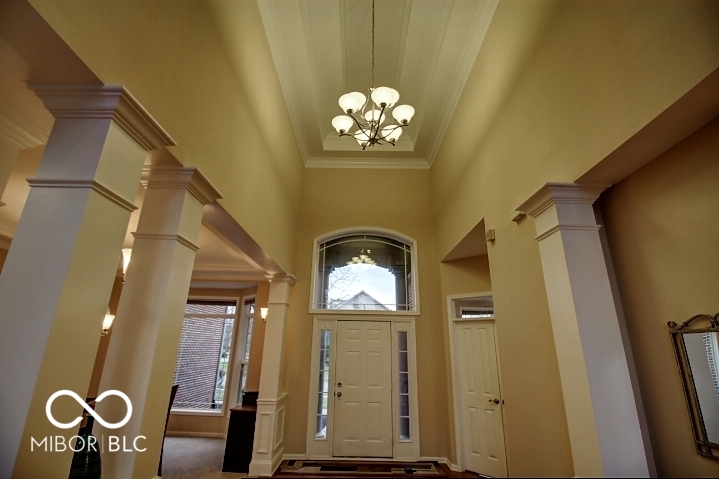 10526 Proposal Pointe Way Fishers, IN 46040 - Photo 3 of 24