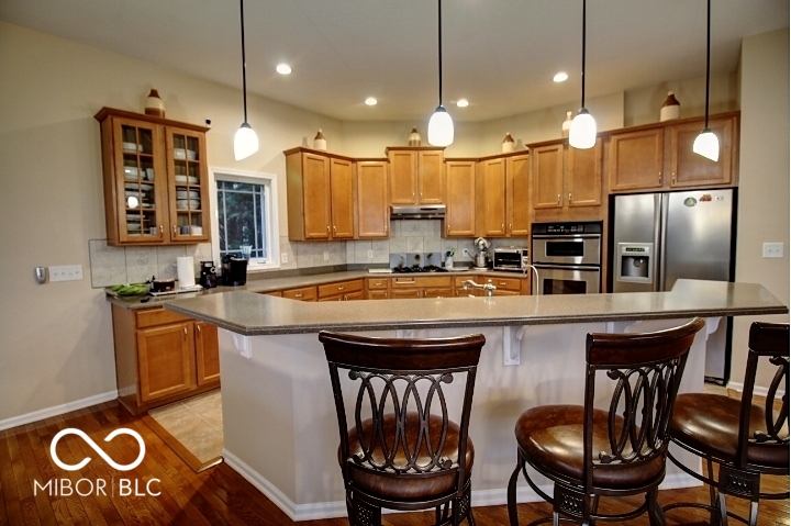 10526 Proposal Pointe Way Fishers, IN 46040 - Photo 6 of 24