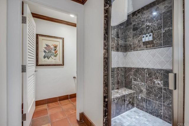 a picture of a bathroom