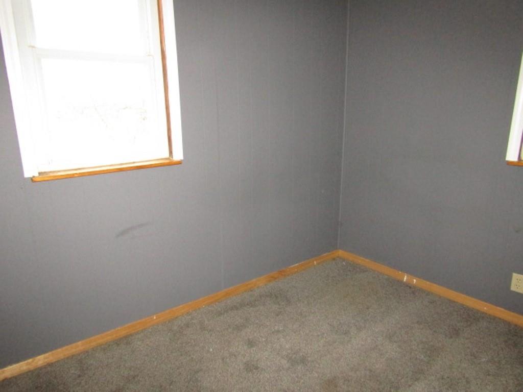 247 Conson Road Pittsburgh, PA 15227 - Photo 15 of 27 a small space with a window