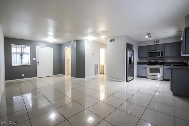 $1,100 | 375 North 15th Street, Unit 1, Las Vegas, NV 89101