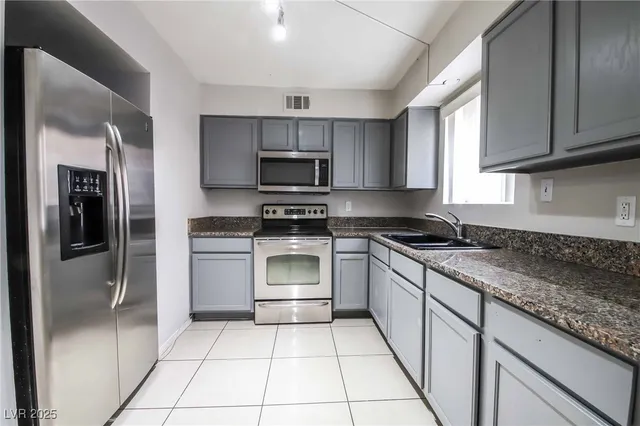 $1,100 | 375 North 15th Street, Unit 1, Las Vegas, NV 89101