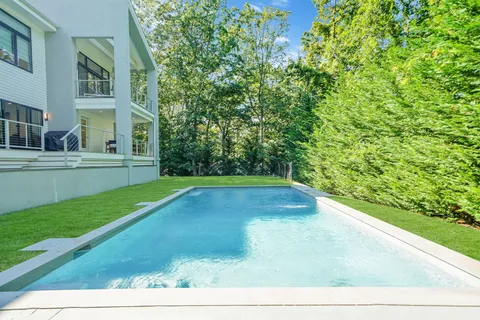 17 Milton Avenue, Sag Harbor, NY 11963