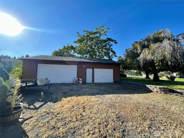 $650,000 | 14 Hahn Road, Omak, WA 98841