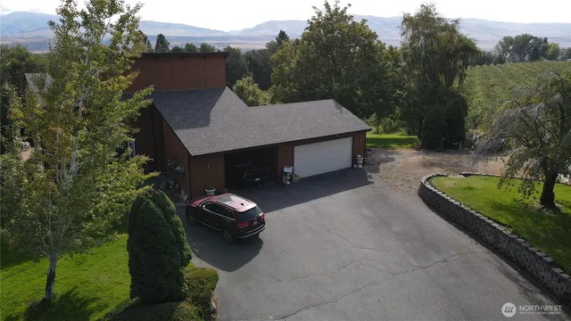 $675,000 | 14 Hahn Road, Omak, WA 98841