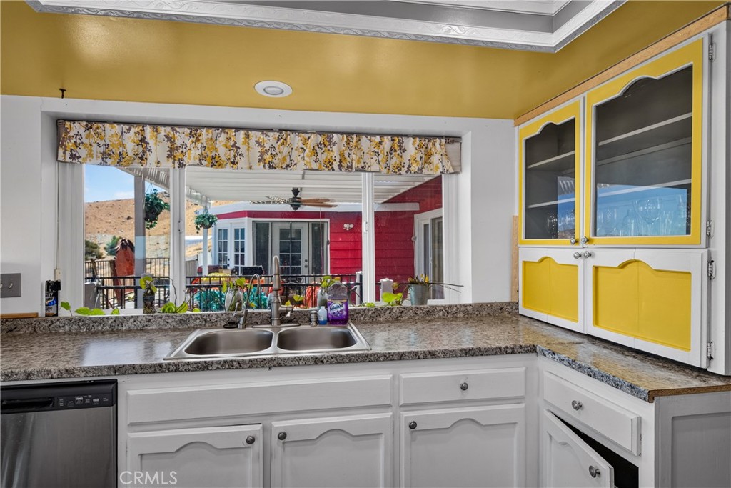 8929 Central Road Apple Valley, CA 92308 - Photo 16 of 43