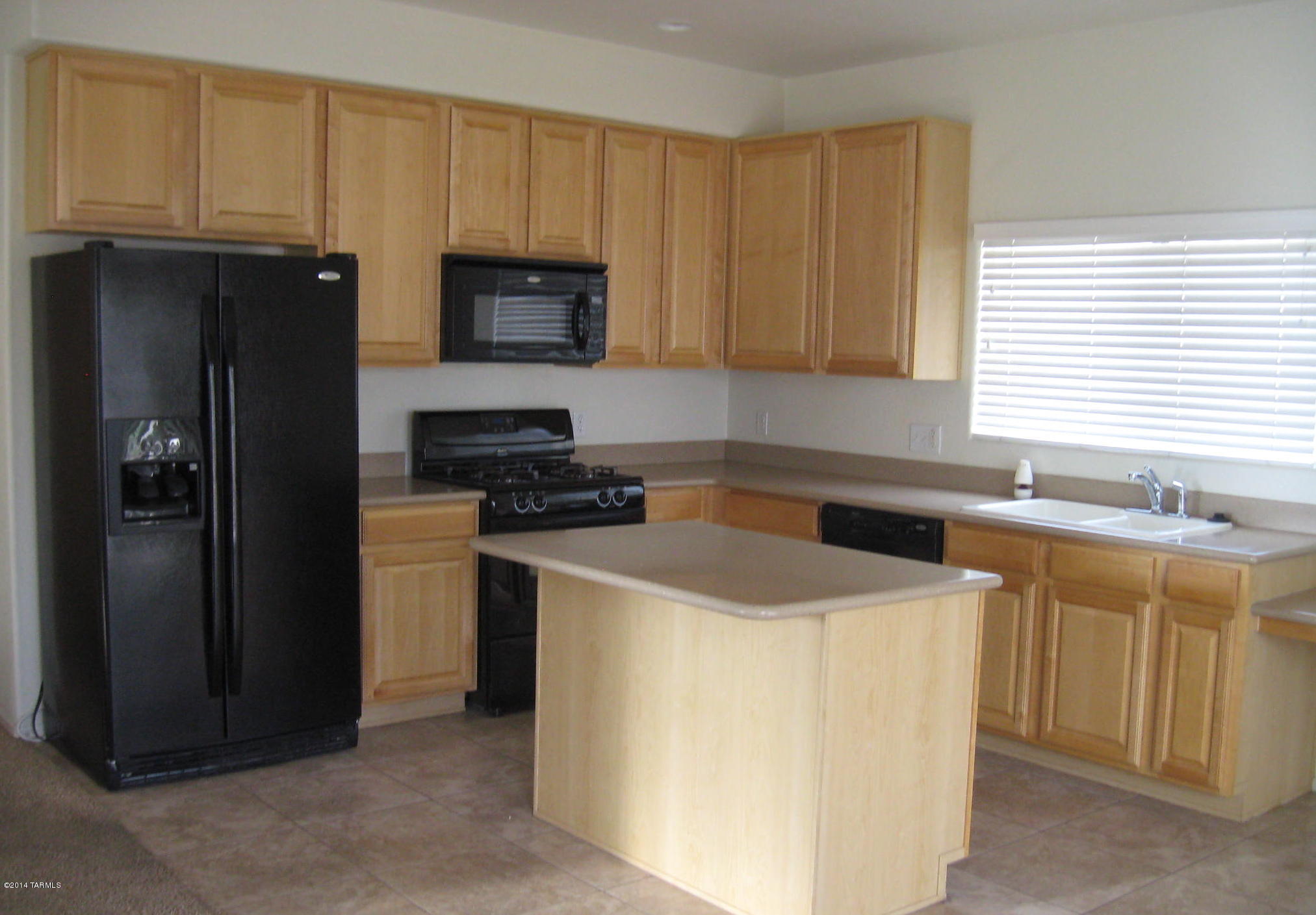 6311 South Sun View Way Tucson, AZ 85706 - Photo 4 of 18
