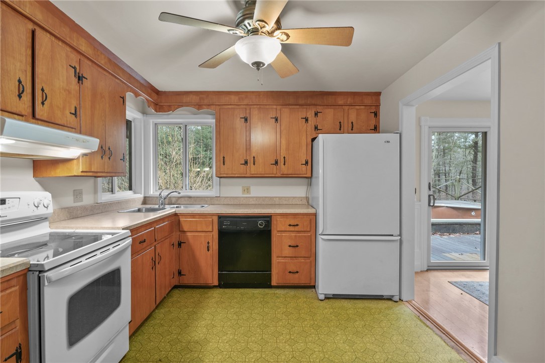 30 Sheffield Hill Road Exeter, RI 02822 - Photo 7 of 42