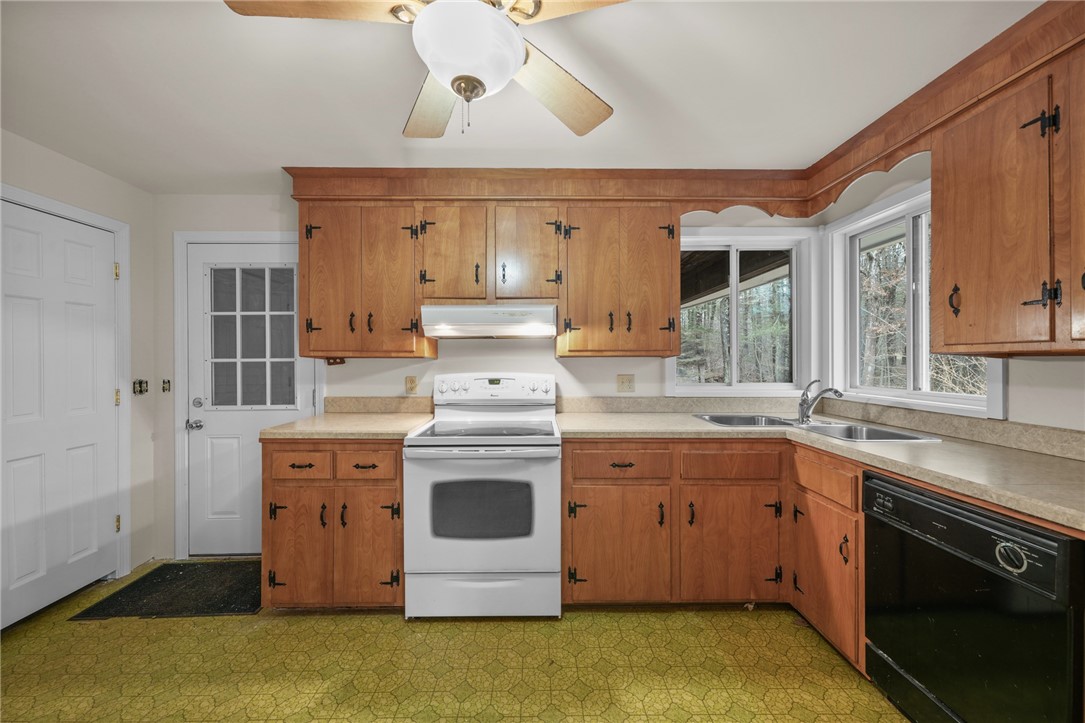 30 Sheffield Hill Road Exeter, RI 02822 - Photo 9 of 42
