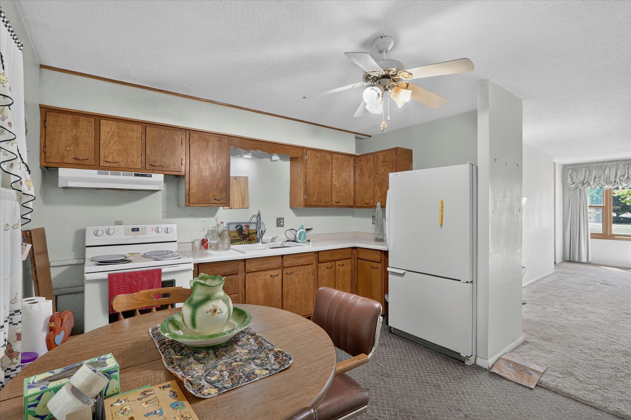 1941 Masters Street Beloit, WI 53511 - Photo 8 of 37