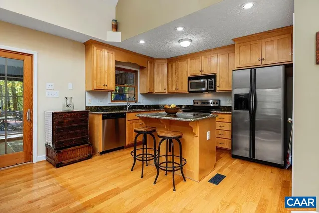 $599,000 | 12 Powderhorn Lane, Roseland, VA 22967