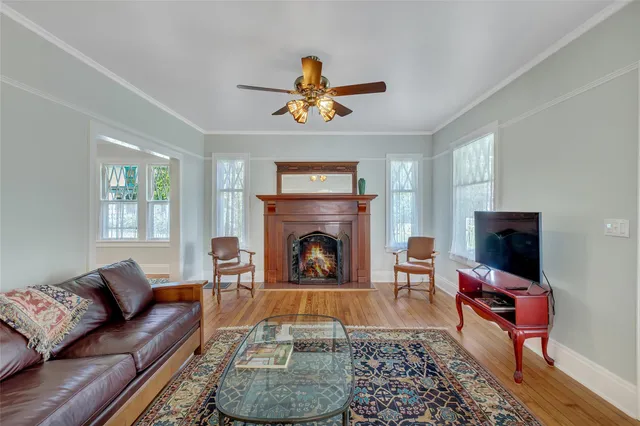 $4,200 | 8325 Main Road, East Marion, NY 11939