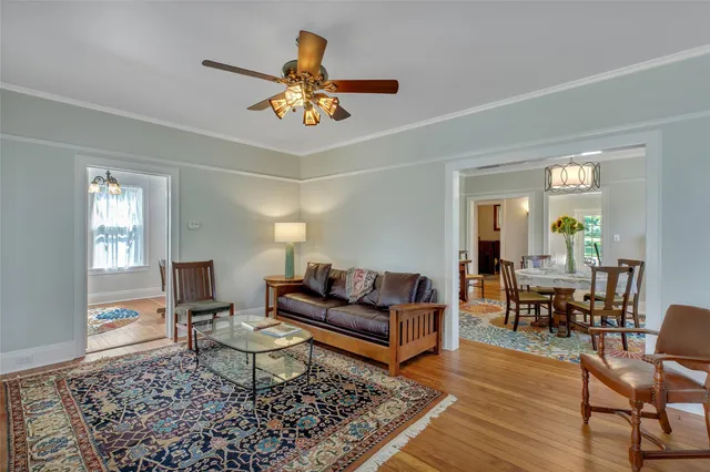 $4,200 | 8325 Main Road, East Marion, NY 11939