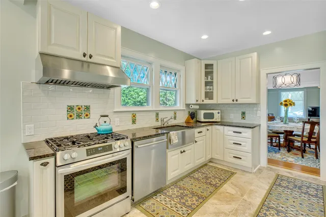 $4,200 | 8325 Main Road, East Marion, NY 11939