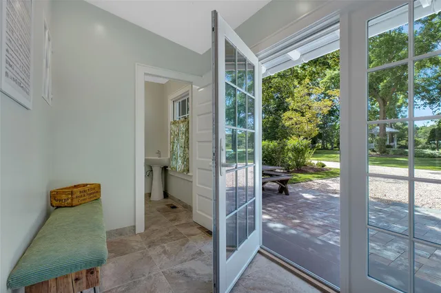 $4,200 | 8325 Main Road, East Marion, NY 11939