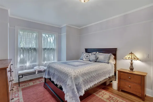 $4,200 | 8325 Main Road, East Marion, NY 11939