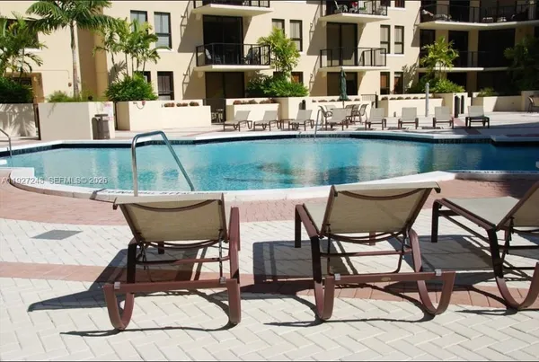 $469,000 | 55 Merrick Way, Unit 505, Coral Gables, FL 33134