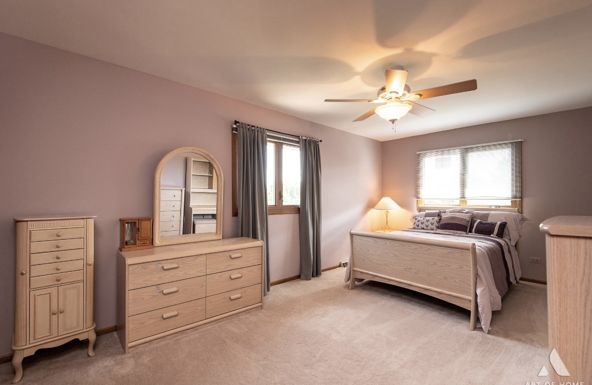 12809 Brian Place Palos Park, IL 60464 - Photo 22 of 31 a living room with furniture and a window